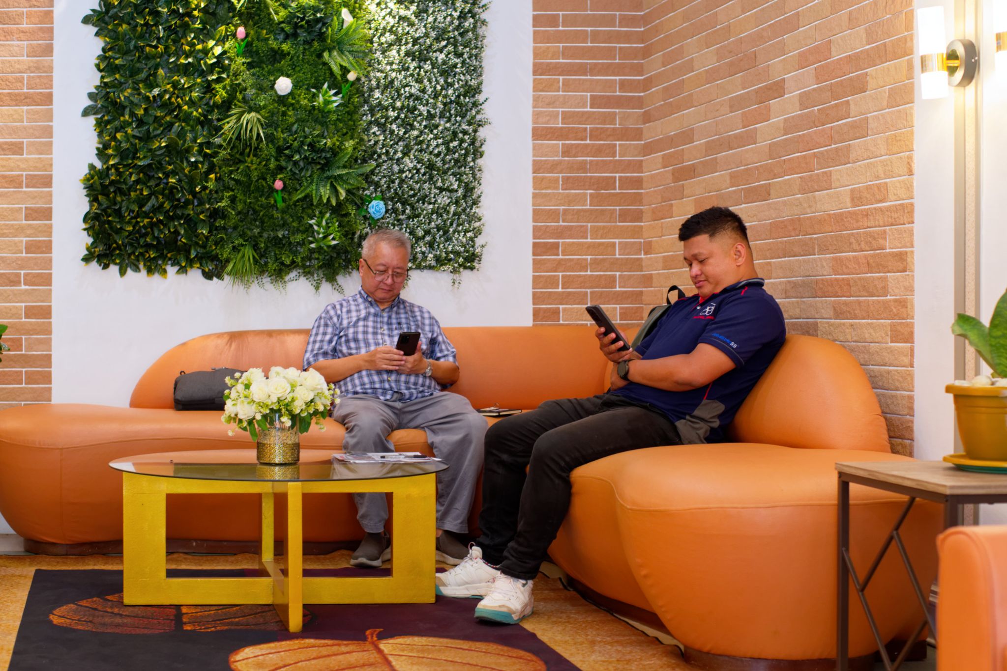 oyal-resort-lobby-guest-services-reception