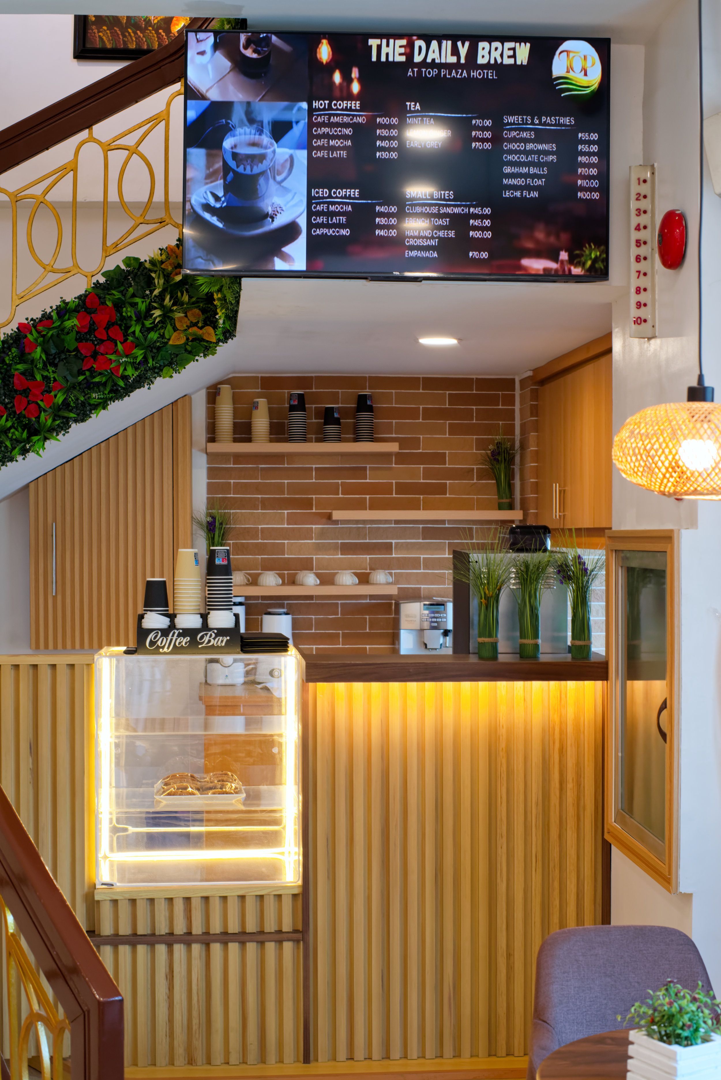 Lobby 12