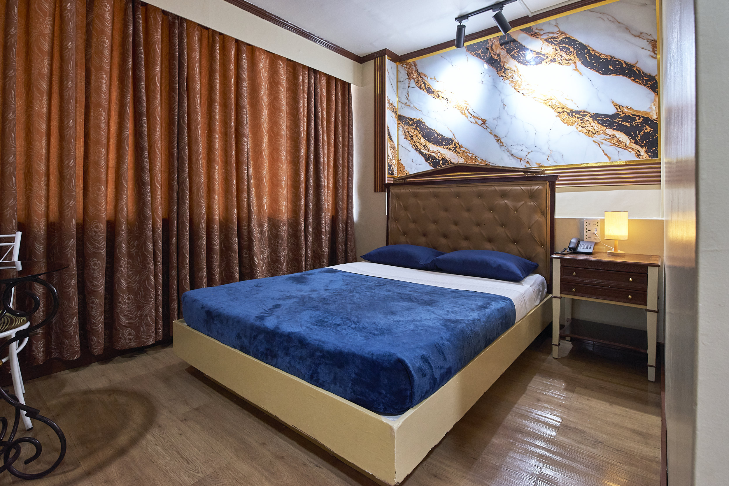 Room209 Room1